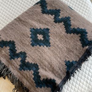 Wilfred blanket scarf